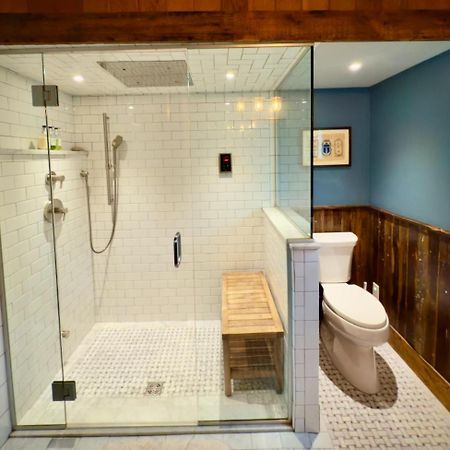 فندق Magical Post And Beam Loft Downtown Newport! المظهر الخارجي الصورة