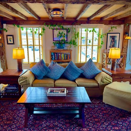 فندق Magical Post And Beam Loft Downtown Newport! المظهر الخارجي الصورة
